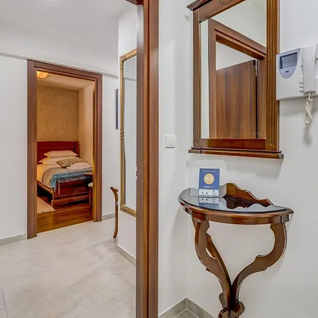 Majestic 3-bedroom Luxury Appartement Split