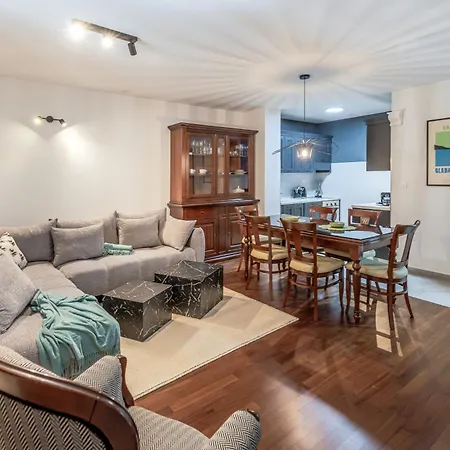 Majestic 3-bedroom Luxury
